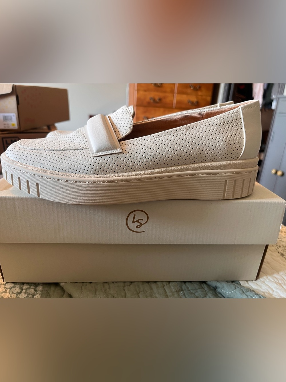 NEW Life Stride Women's Cream Geneva Slip-On Loafer - 8 medium
